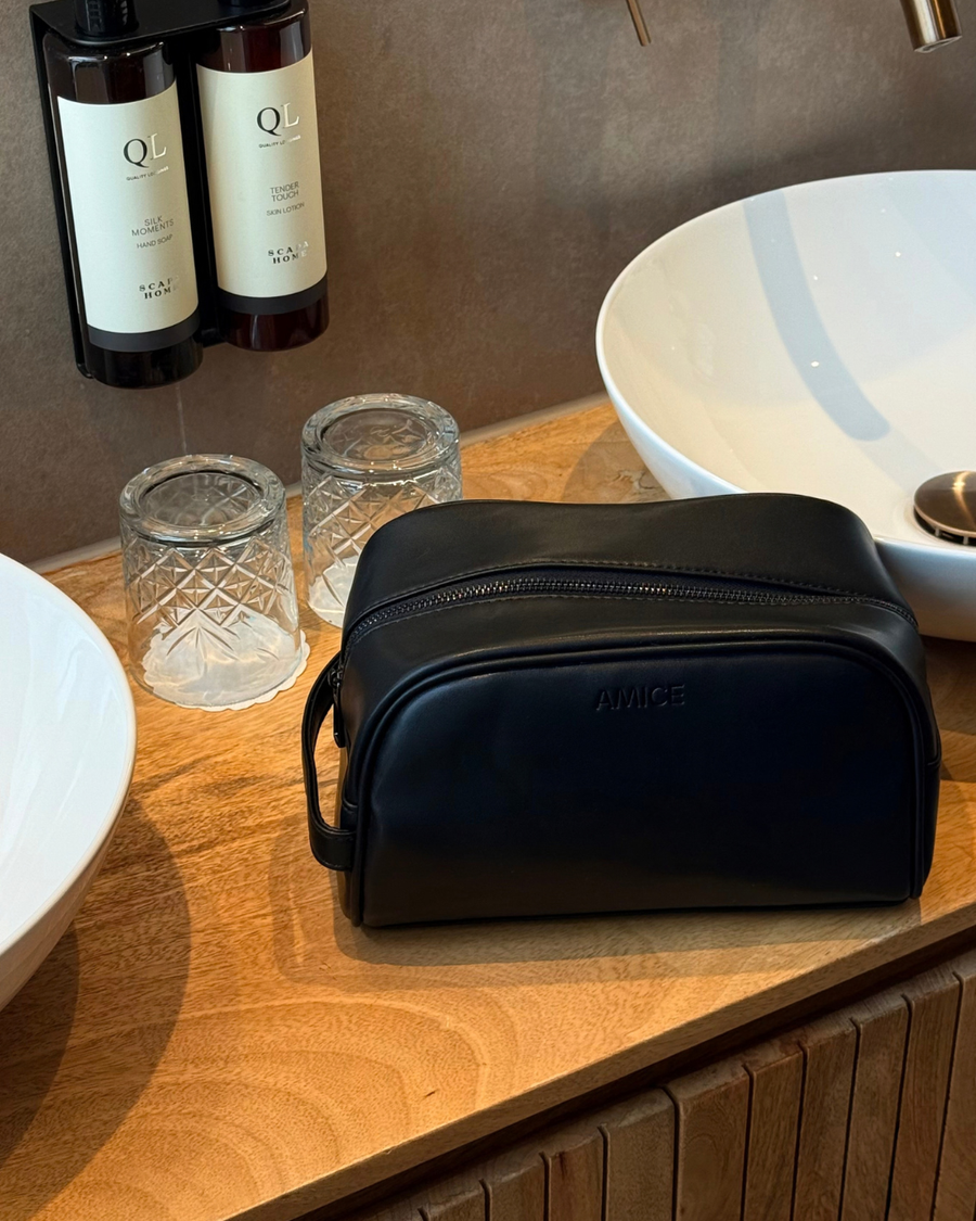 Toiletery bag black