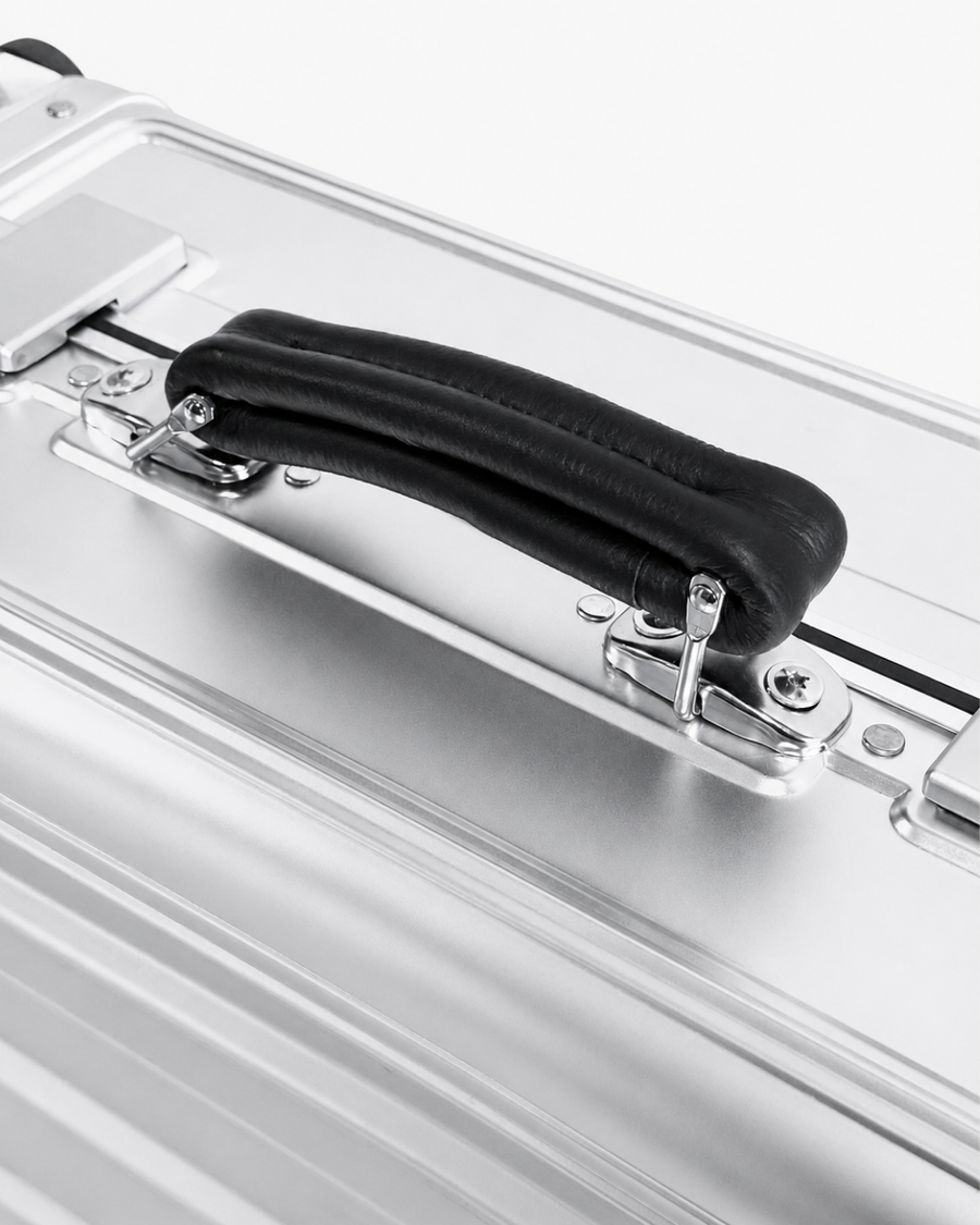 Leather Handle Detail